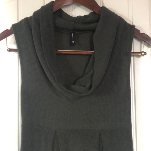 Hunter green dress - Picture 2 of 2